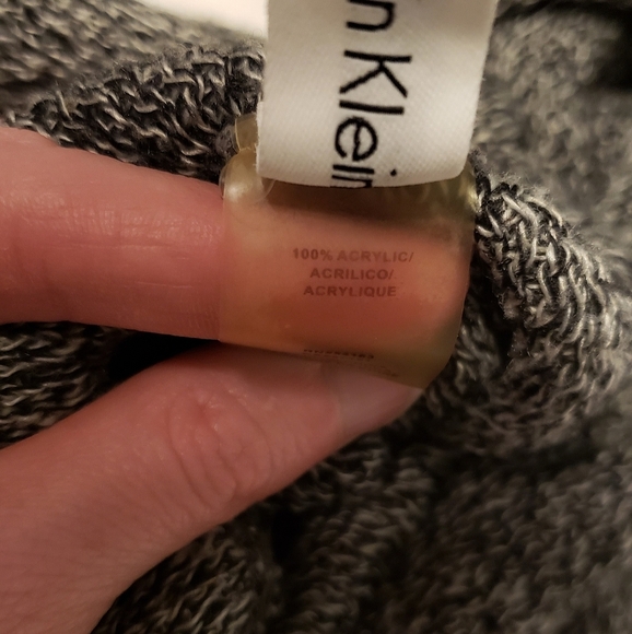 Calvin Klein Infinity Scarf - Picture 5 of 8